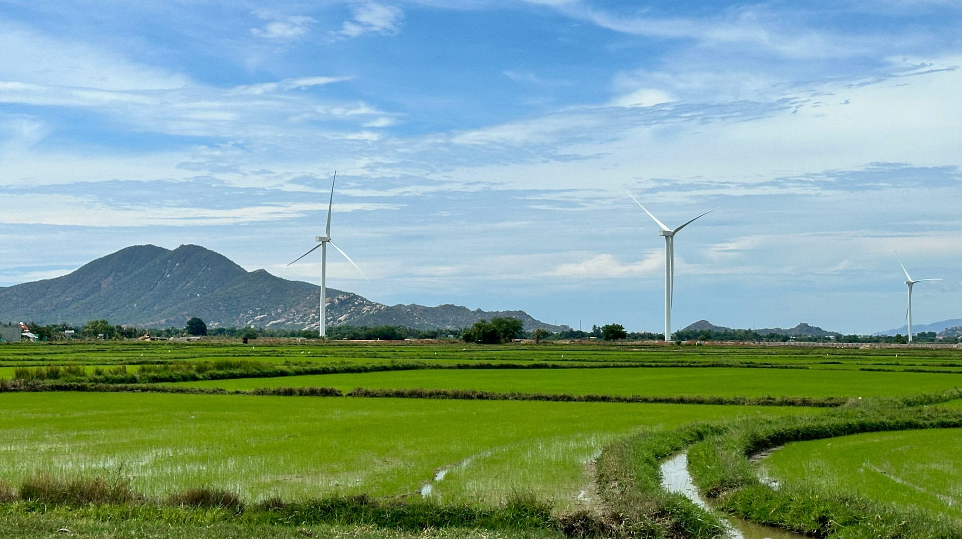 Como o comissionamento garante a eficiência de projetos ambientais na indústria
